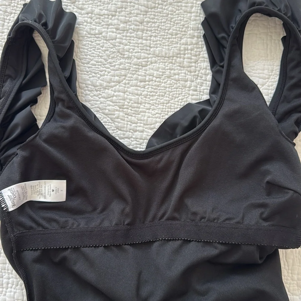 Black Ruffled One Piece Swimsuit - Picture 4 of 4